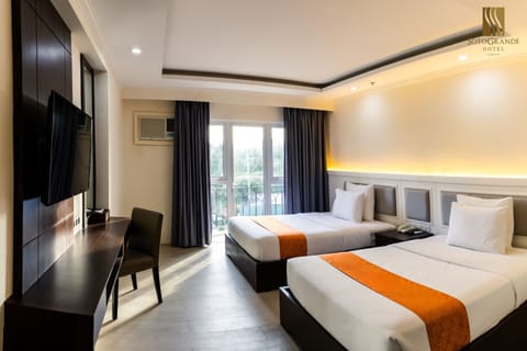 Deluxe Twin Room | In-room safe, free WiFi, bed sheets