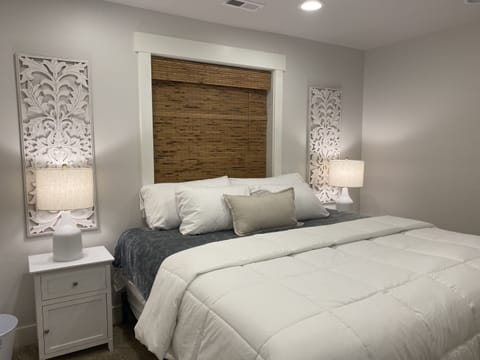 Superior Apartment, Accessible, Private Bathroom (Modern Superior Suite )