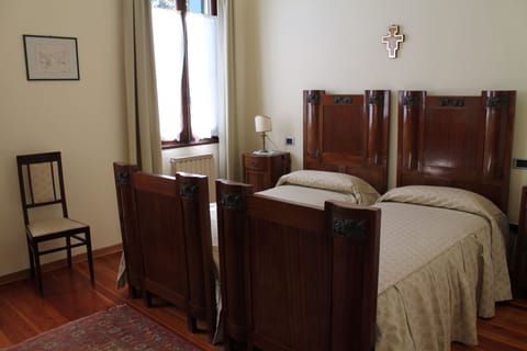 Classic Twin Room, 2 Twin Beds | Individually furnished, desk, cribs/infant beds, free WiFi