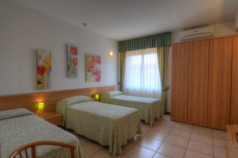 Free WiFi, bed sheets, wheelchair access