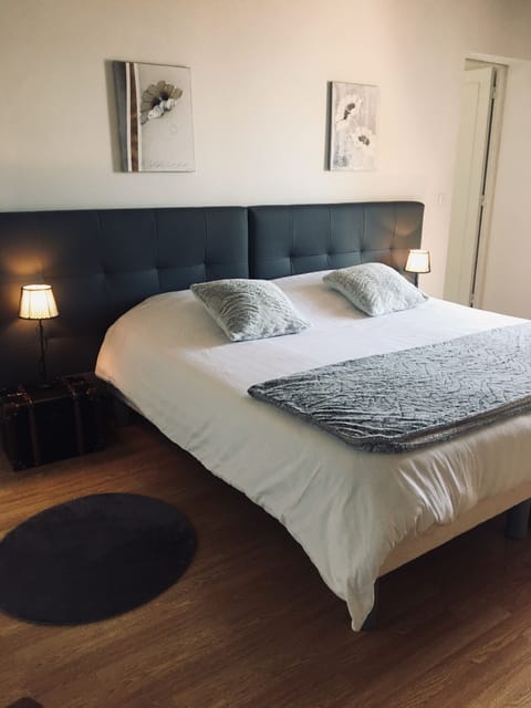 Comfort Double Room, Non Smoking, Private Bathroom | Individually decorated, individually furnished, iron/ironing board