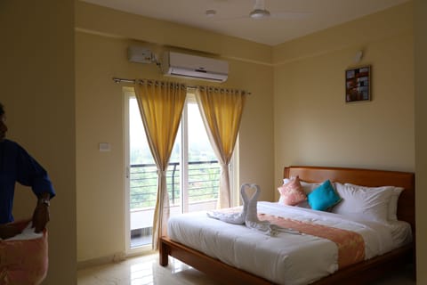 One BHK Apartment  | 7 bedrooms, Egyptian cotton sheets, premium bedding, down comforters