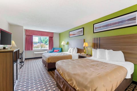 Standard Room, 2 Double Beds, Non Smoking | Iron/ironing board, free cribs/infant beds, rollaway beds, free WiFi