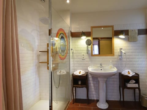 Superior Suite, Ensuite (Marty McFly) | Bathroom