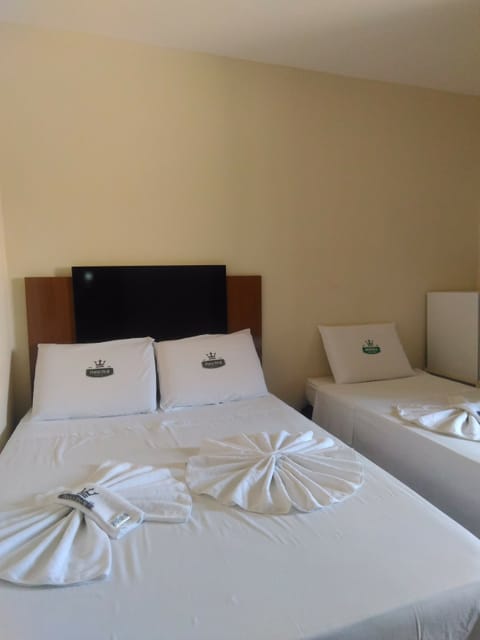 Classic Triple Room, 3 Twin Beds, Non Smoking | Minibar, in-room safe, desk, free WiFi