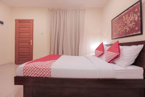 Standard Double Room | Desk, free WiFi, bed sheets