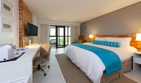 Premium Room, 1 King Bed, Balcony, Oceanfront | Minibar, in-room safe, individually decorated, individually furnished