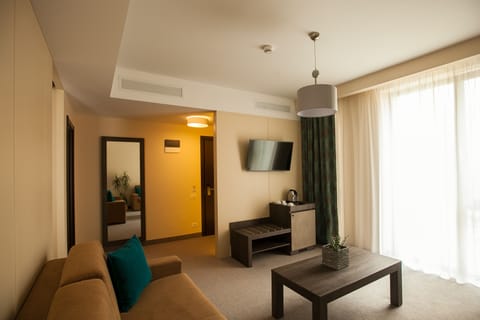 Junior Apartment, 1 Bedroom | Premium bedding, minibar, in-room safe, desk