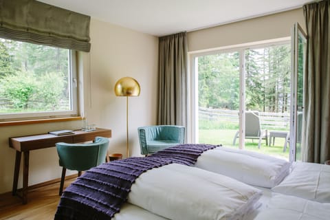 Minibar, in-room safe, individually decorated, individually furnished