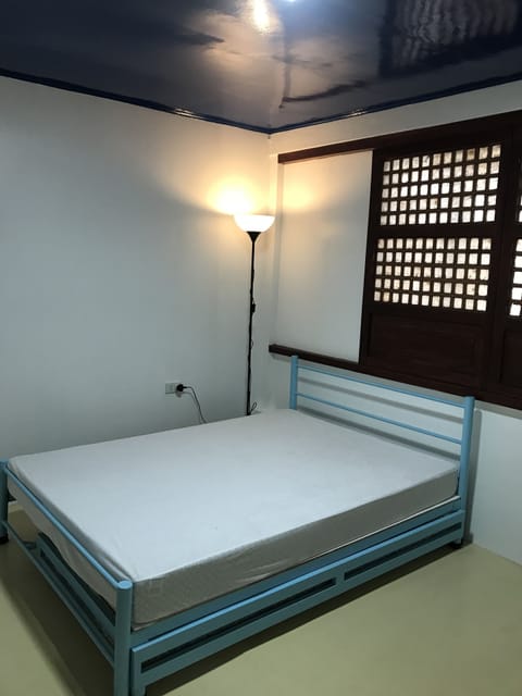 Double Room, 1 Double Bed | Free WiFi, bed sheets