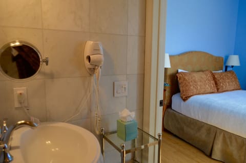 ROOM 205 - Queen Room (Second Floor) | Bathroom | Free toiletries, hair dryer, towels, soap