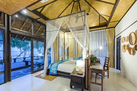 1 Bedroom Beach Front Villa | Premium bedding, Select Comfort beds, minibar, in-room safe