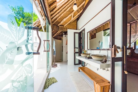 1 Bedroom Beach Front Villa | Premium bedding, Select Comfort beds, minibar, in-room safe