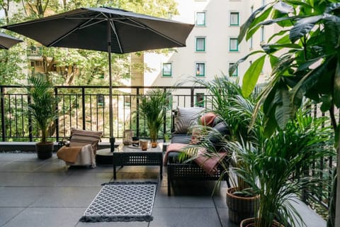 Exclusive Apartment (Berlin-Mitte) | Balcony