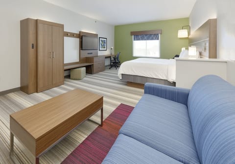 In-room safe, desk, iron/ironing board, free WiFi