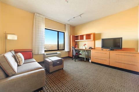 Suite, 1 Bedroom, Non Smoking | Pillowtop beds, desk, iron/ironing board, rollaway beds