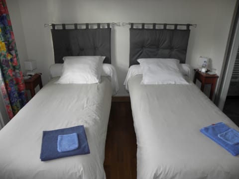 Classic Double or Twin Room, Shared Bathroom | Individually furnished, soundproofing, free WiFi, bed sheets