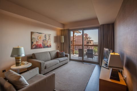 Junior Suite, Terrace | Living area | 32-inch LED TV with satellite channels, TV