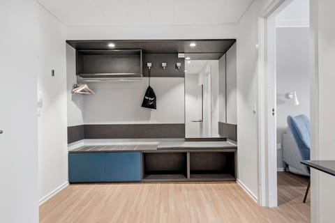 Family Room, 1 Double Bed, Non Smoking | In-room safe, individually furnished, laptop workspace