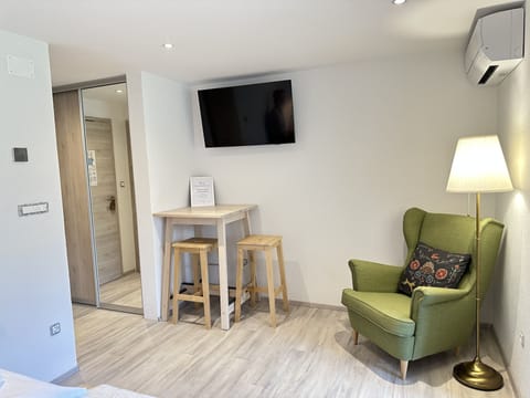 Double Room, 1 Queen Bed, Balcony | Premium bedding, free WiFi, bed sheets