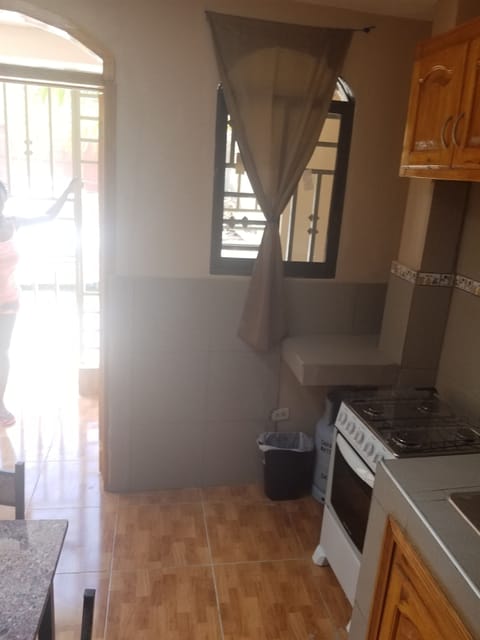 Basic Single Room, 1 Queen Bed, Non Smoking | Private kitchen | Fridge, oven, stovetop