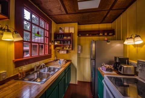 Cabin, Private Bathroom, Garden View (Crater Rim Cabin)