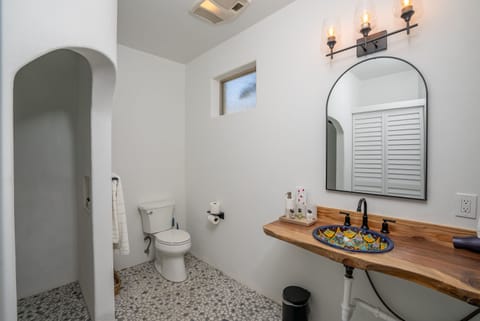 Deluxe Studio Suite, Vineyard View | Premium bedding, Tempur-Pedic beds, individually decorated