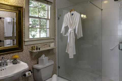 Luxury Double Room, 1 Queen Bed, Non Smoking (Room 5) | Bathroom | Shower, designer toiletries, hair dryer, bathrobes