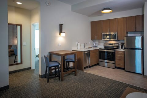 Suite, 1 Bedroom, Non Smoking | Desk, blackout drapes, iron/ironing board, rollaway beds