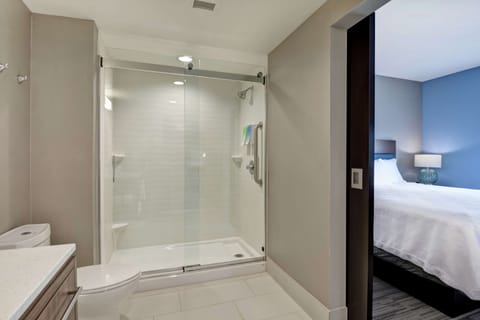 Suite, 1 Bedroom, Non Smoking | Bathroom shower