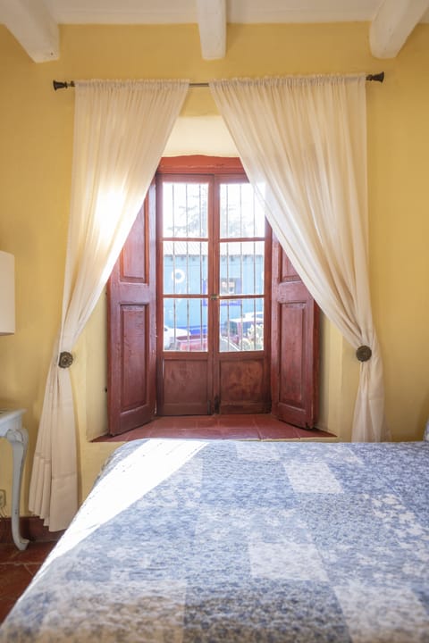 Standard Double Room, 2 Double Beds, Private Bathroom | Premium bedding, iron/ironing board, free WiFi, bed sheets