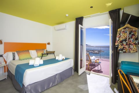 Deluxe Double Room, Terrace, Sea View | Premium bedding, down comforters, minibar, in-room safe