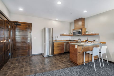 Terrace Suite | Private kitchen | Fridge, microwave, stovetop, dishwasher