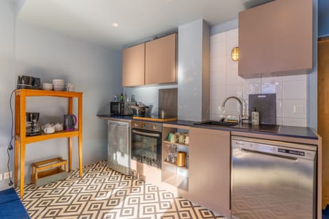 Apartment, 8 people, terrace | Private kitchen | Fridge, microwave