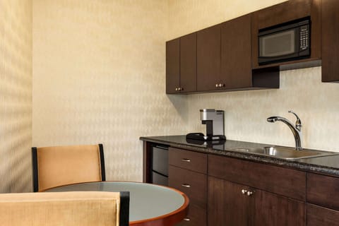 Suite, 1 Bedroom, Non Smoking, Kitchenette (1 King Bed, Hydrotherapy) | Private kitchen | Fridge, microwave, coffee/tea maker, eco-friendly cleaning products