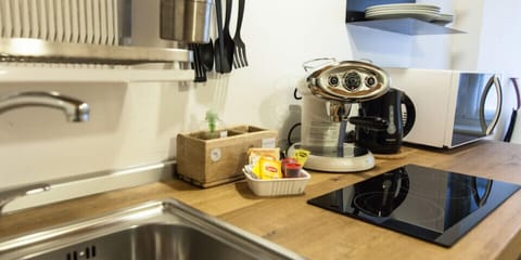 Comfort Apartment | Coffee and/or coffee maker