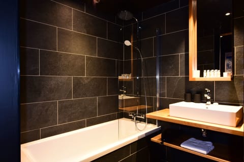 Comfort Double Room, Terrace | Bathroom | Free toiletries, hair dryer, slippers, towels