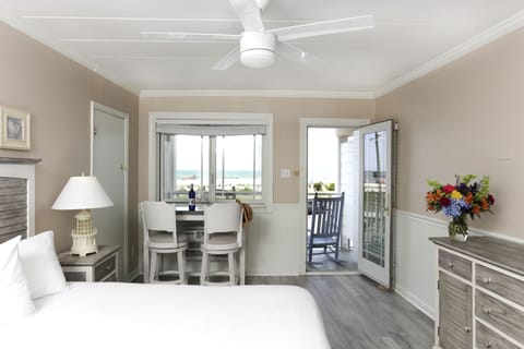 Standard Room, 1 King Bed, Non Smoking, Ocean View | Blackout drapes, iron/ironing board, bed sheets, wheelchair access