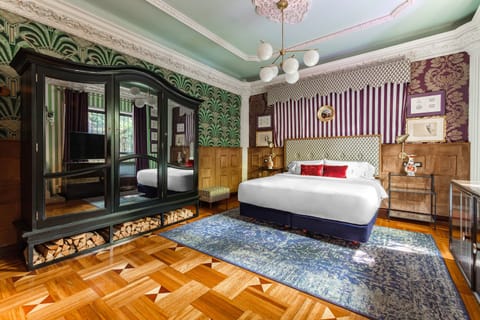 Presidential Room | Egyptian cotton sheets, premium bedding, minibar, in-room safe