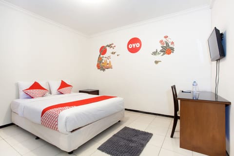 Standard Double Room | Desk, free WiFi, bed sheets