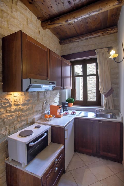 Junior Suite (max 2 adults) | Premium bedding, pillowtop beds, in-room safe, individually decorated