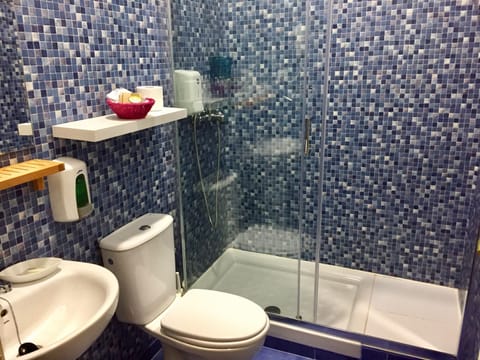 Double Room, 1 Double Bed | Bathroom | Shower, free toiletries, hair dryer, slippers