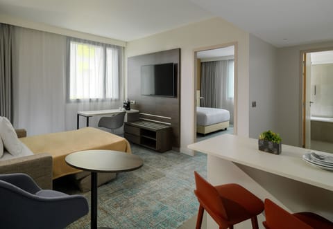 Family Suite, 1 Bedroom | Premium bedding, pillowtop beds, in-room safe, individually decorated