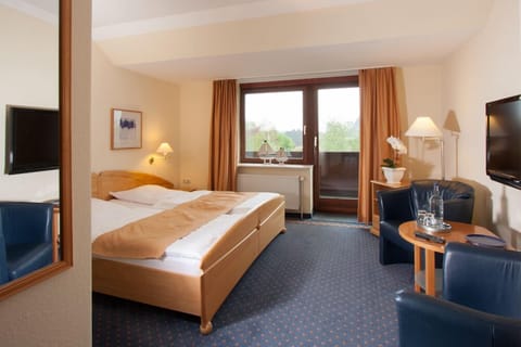 Double Room | In-room safe, desk, iron/ironing board, rollaway beds