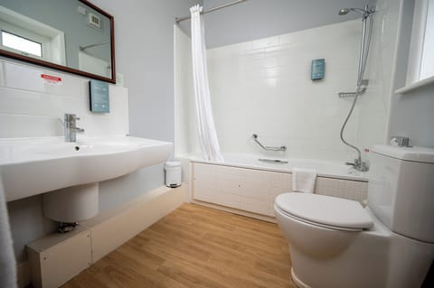 Double Room | Bathroom | Shower, hair dryer, towels