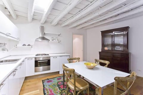 Apartment, Kitchenette, Annex Building (Palazzo Pantelleria) | Private kitchen | Coffee/tea maker, electric kettle