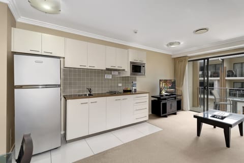 Standard Apartment, 1 Bedroom, Non Smoking, Kitchenette (Spa) | Living area | 1-cm flat-screen TV with cable channels, TV