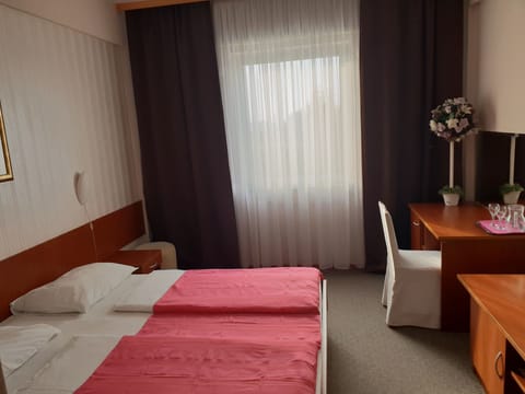 Double Room | Bathroom | Shower, hair dryer, towels