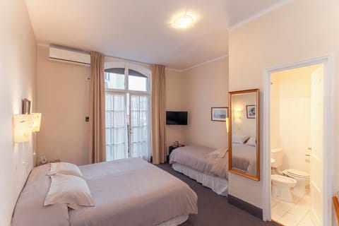 Deluxe Triple Room, Balcony | Premium bedding, in-room safe, free WiFi, bed sheets