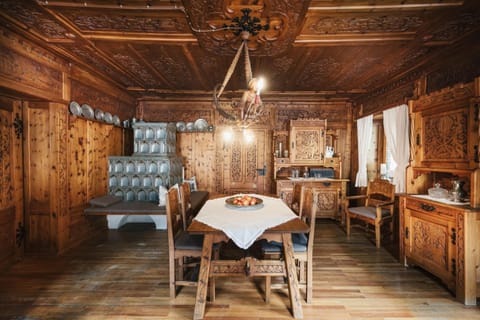 Lunch and dinner served, Regional cuisine